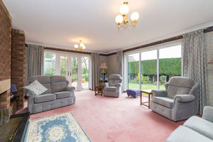 Lounge- click for photo gallery